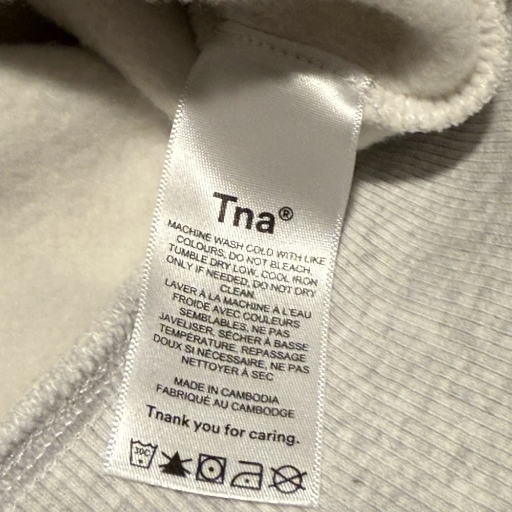 Aritzia TNA Cozy Fleece Boyfriend Sleeveless Hoodie - Picture 7 of 7